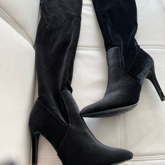 Boston Proper (Cape Robbin) Black Velvet Over the Knee Boots - Picture 6 of 6